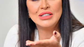 وفاة صديقة آمنة المفاجئة تشعل أحداث الحلقة الثانية من مسلسل اللون الأزرق